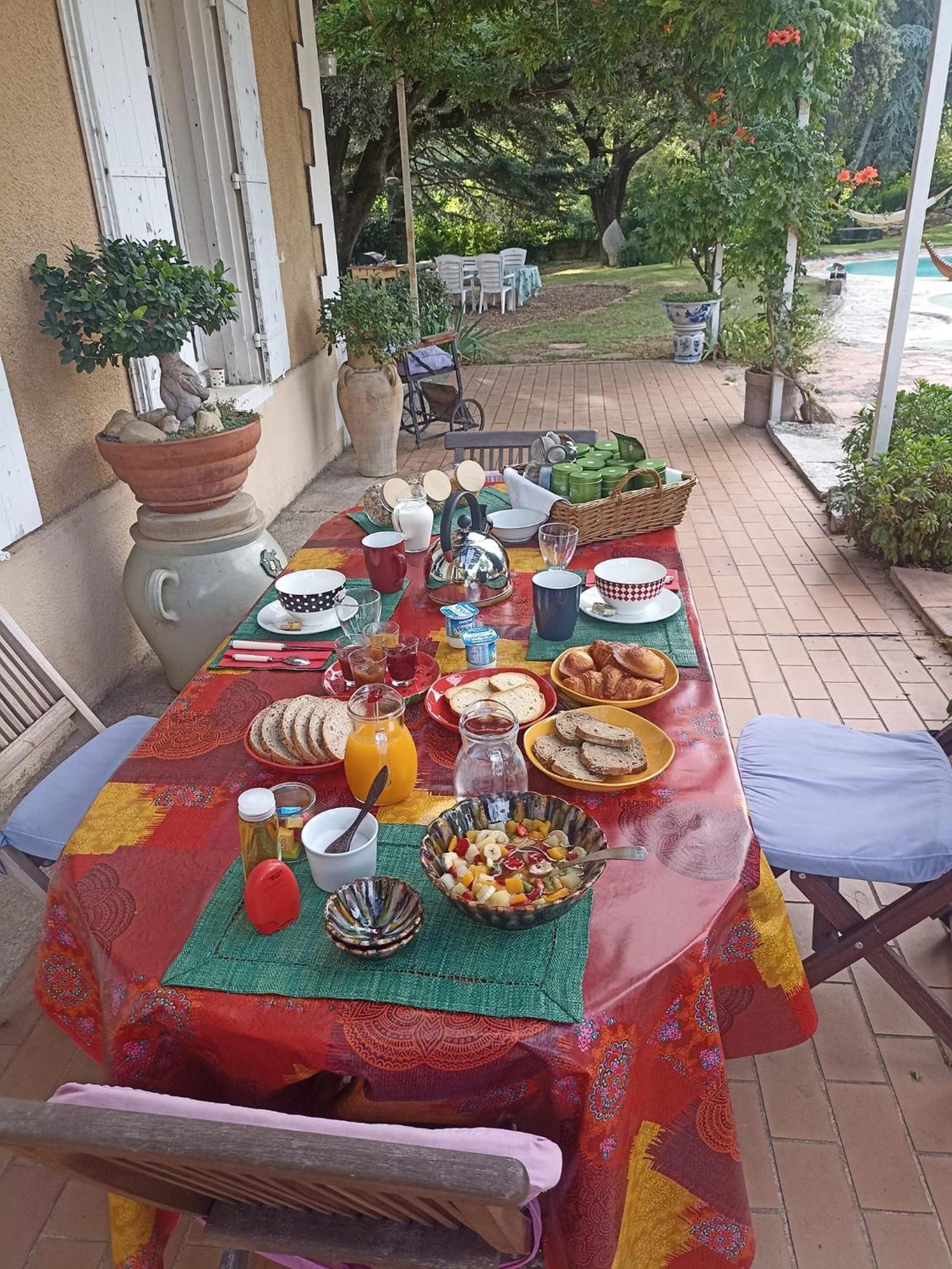 Bed and Breakfast Le Fer En Ceze Шабран Экстерьер фото